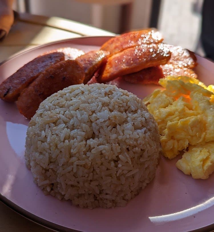 Breezy: A Flavorful Fusion of Filipino and Hawaiian Delights