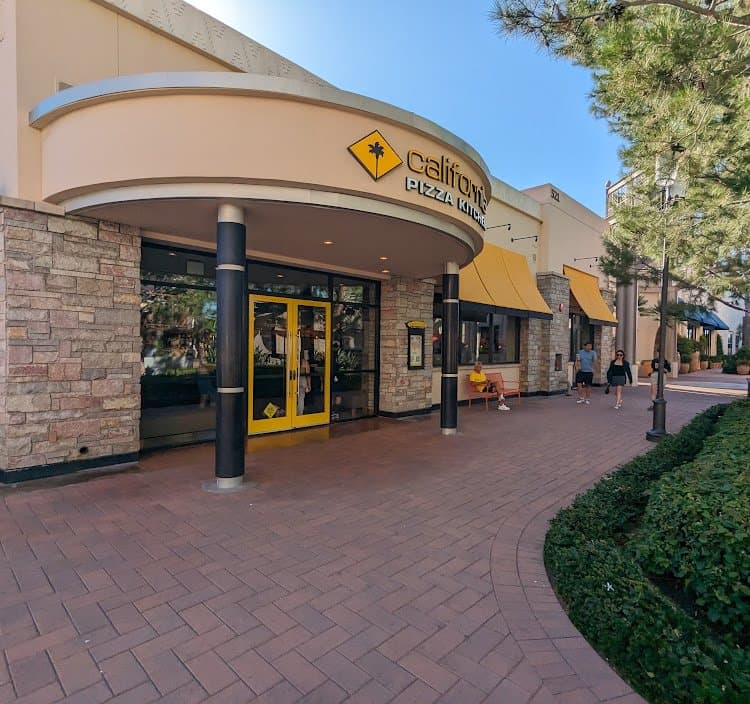 California Pizza Kitchen: A Flavorful Pizza Haven!