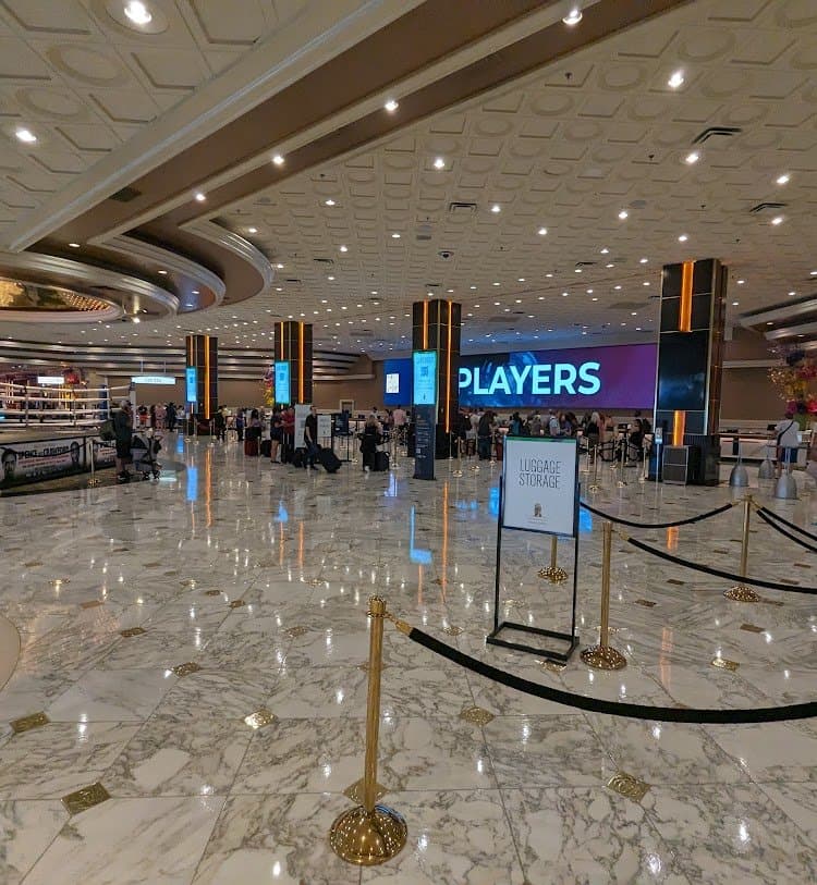 Experiencing Opulence: A Comprehensive MGM Grand Las Vegas Review