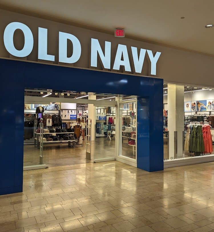 Old Navy CA: Retail Paradise & Shopping Delight
