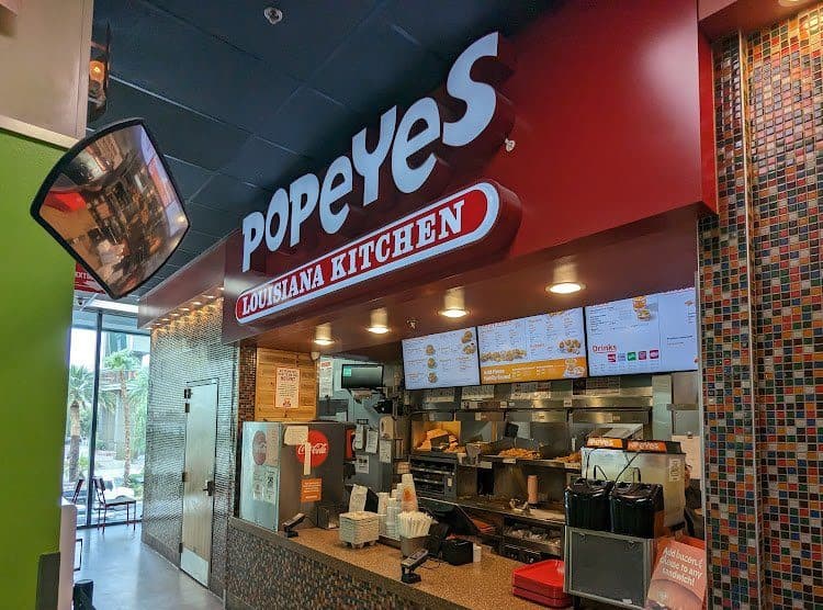 Crispy Delights and Southern Flavors: Popeyes Vegas Food Court Experience