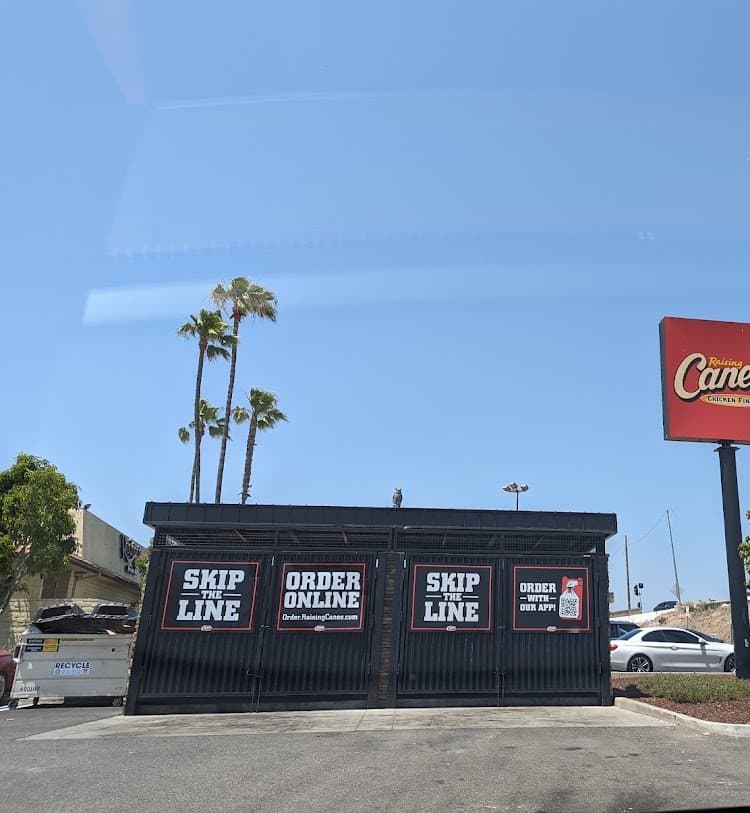 Raising Cane’s Laguna Hills: Scrumptious Food, Drive-Thru Dilemma