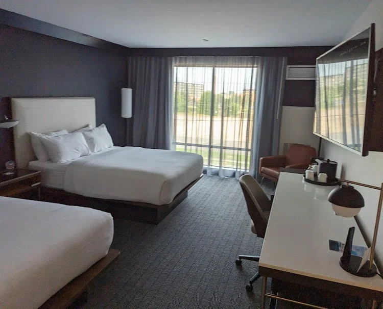 Seamless Comfort & Exceptional Service: Courtyard by Marriott Richmond — photograph 6