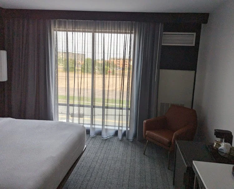Seamless Comfort & Exceptional Service: Courtyard by Marriott Richmond — photograph 9