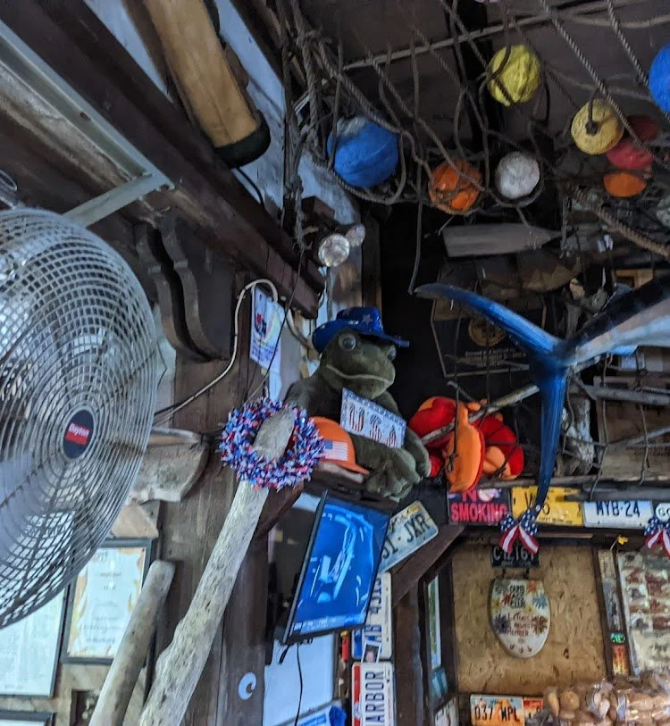 Discovering Hollywood’s Hidden Gem: Le Tub Grill & Bar Review — photograph 39