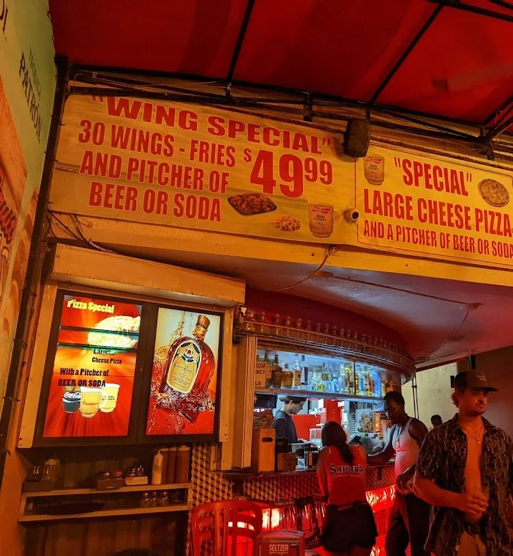 Sahara International: Hollywood’s Late-Night Pizza Haven — photograph 9