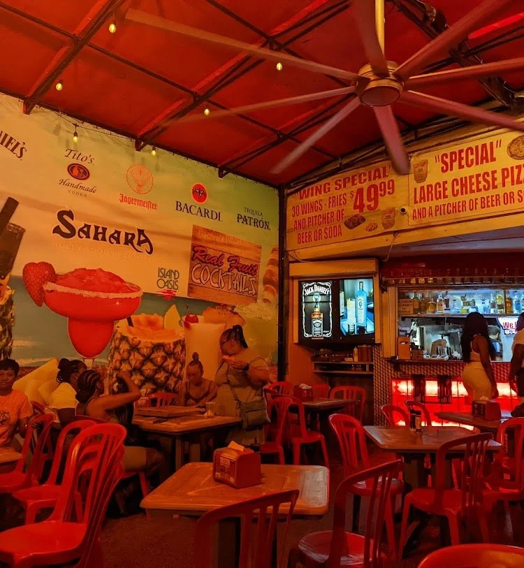 Sahara International: Hollywood’s Late-Night Pizza Haven — photograph 15
