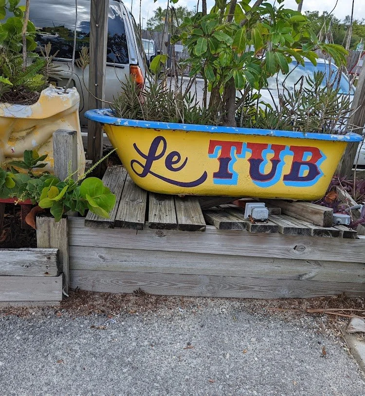 Discovering Hollywood’s Hidden Gem: Le Tub Grill & Bar Review — photograph 48