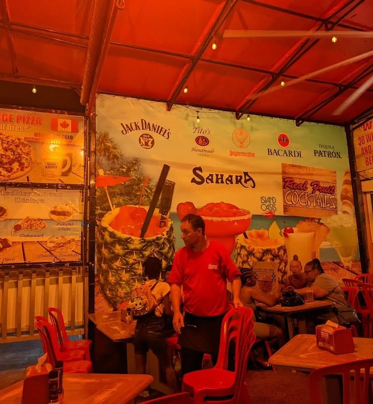Sahara International: Hollywood’s Late-Night Pizza Haven — photograph 35