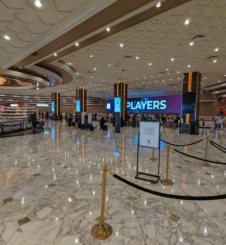 Experiencing Opulence: A Comprehensive MGM Grand Las Vegas Review