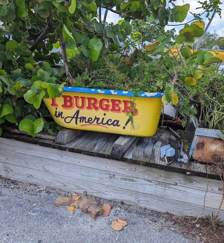 Discovering Hollywood’s Hidden Gem: Le Tub Grill & Bar Review — photograph 46