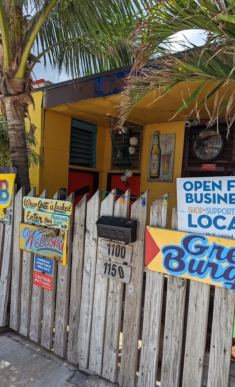 Discovering Hollywood’s Hidden Gem: Le Tub Grill & Bar Review — photograph 11