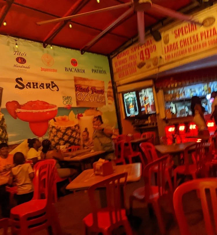 Sahara International: Hollywood’s Late-Night Pizza Haven — photograph 5