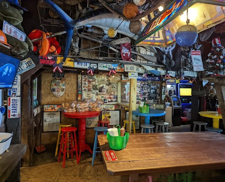 Discovering Hollywood’s Hidden Gem: Le Tub Grill & Bar Review — photograph 5