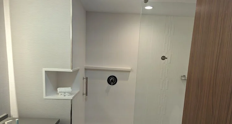 Seamless Comfort & Exceptional Service: Courtyard by Marriott Richmond — photograph 21