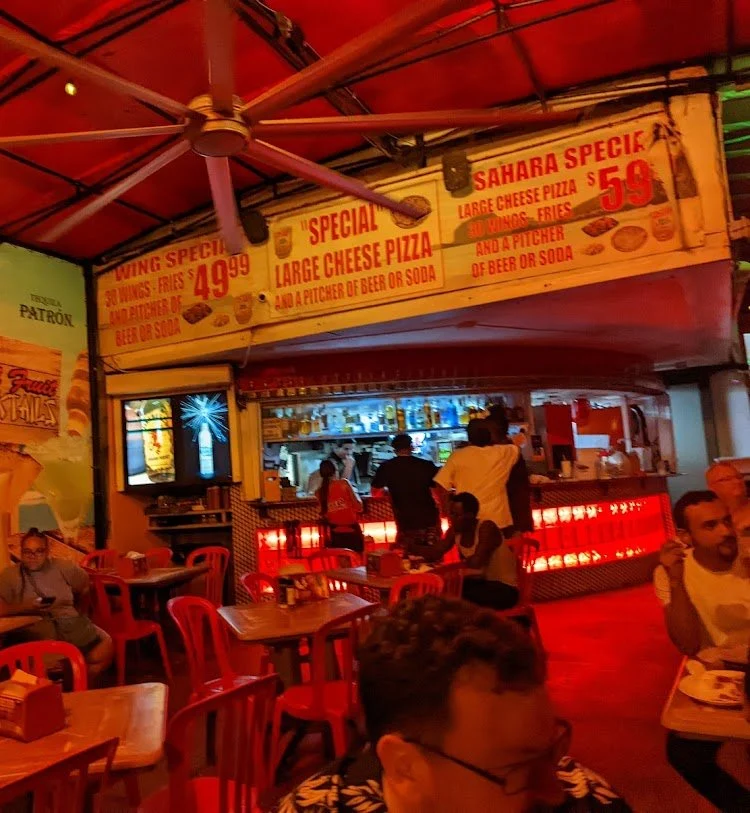 Sahara International: Hollywood’s Late-Night Pizza Haven — photograph 6
