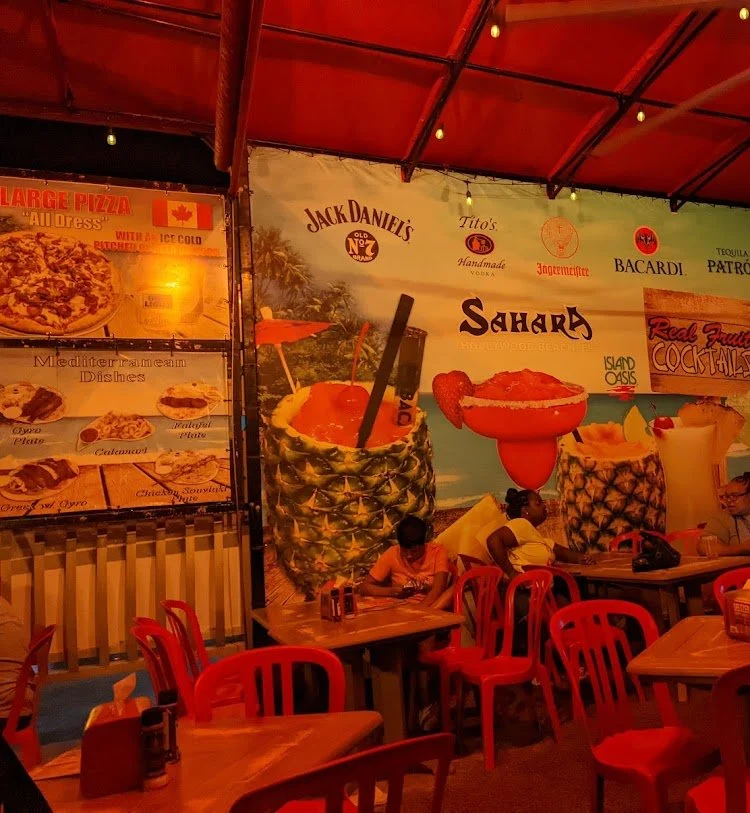 Sahara International: Hollywood’s Late-Night Pizza Haven — photograph 4