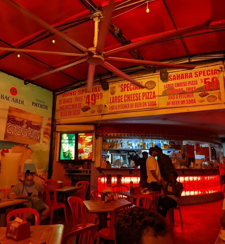 Sahara International: Hollywood’s Late-Night Pizza Haven — photograph 8