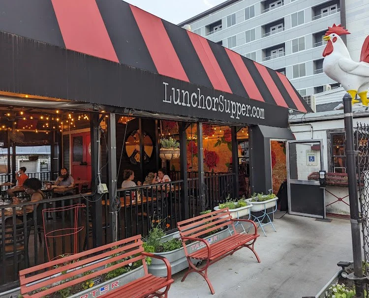 Savor the Southern Charm: Lunch or Supper’s Gastronomic Delight — photograph 4