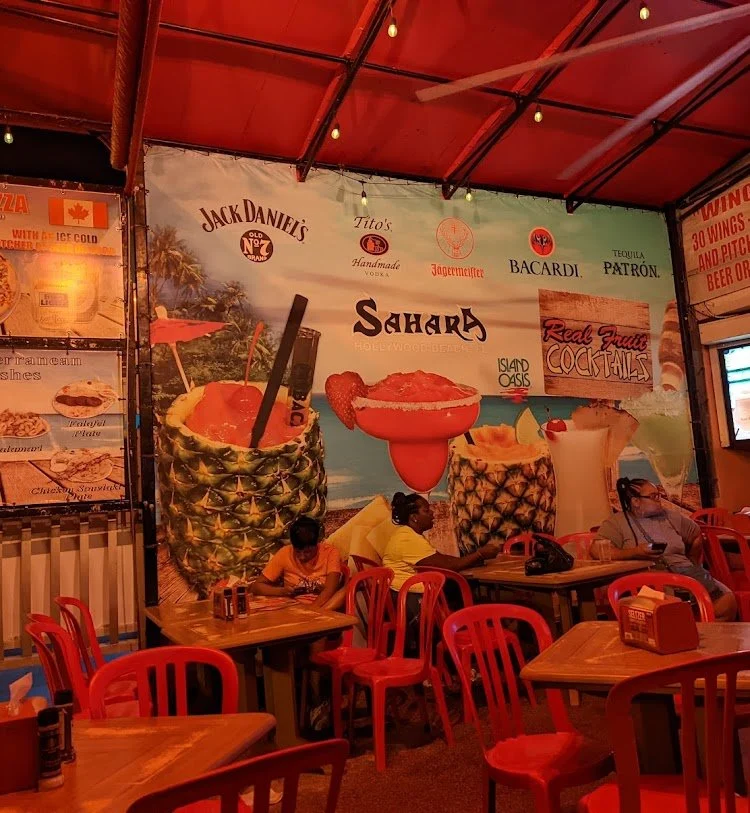 Sahara International: Hollywood’s Late-Night Pizza Haven — photograph 17