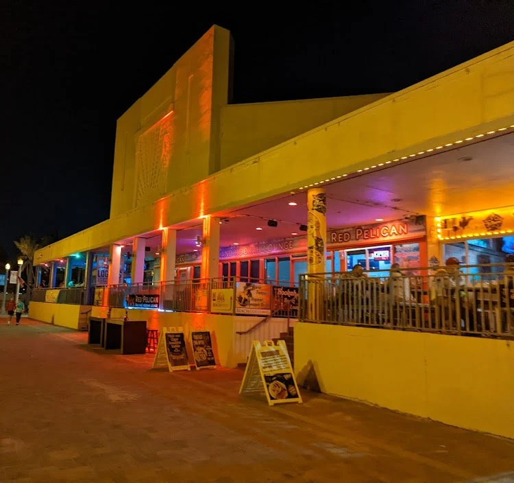 Critique of Logan’s Beach Bar: Dive Into Hollywood’s Dive Scene — photograph 17