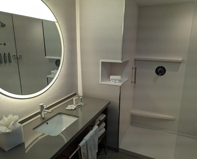 Seamless Comfort & Exceptional Service: Courtyard by Marriott Richmond — photograph 23