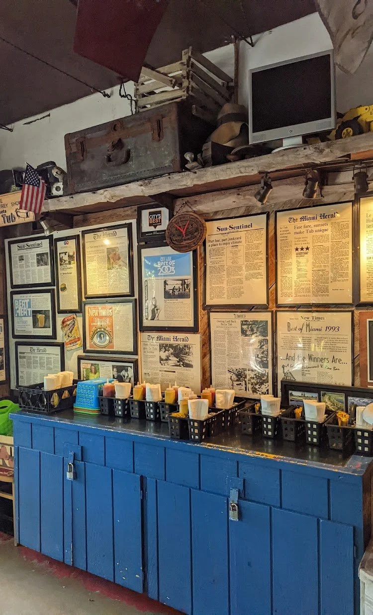 Discovering Hollywood’s Hidden Gem: Le Tub Grill & Bar Review — photograph 12