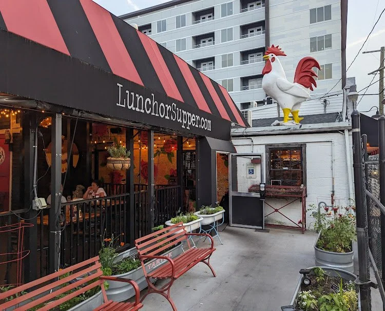 Savor the Southern Charm: Lunch or Supper’s Gastronomic Delight — photograph 2