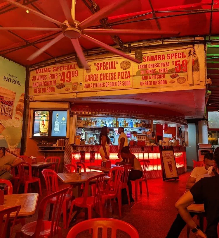 Sahara International: Hollywood’s Late-Night Pizza Haven — photograph 26