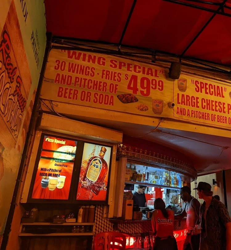 Sahara International: Hollywood’s Late-Night Pizza Haven — photograph 20
