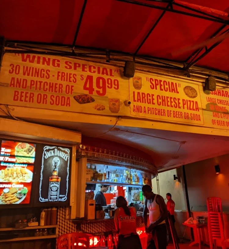 Sahara International: Hollywood’s Late-Night Pizza Haven — photograph 31